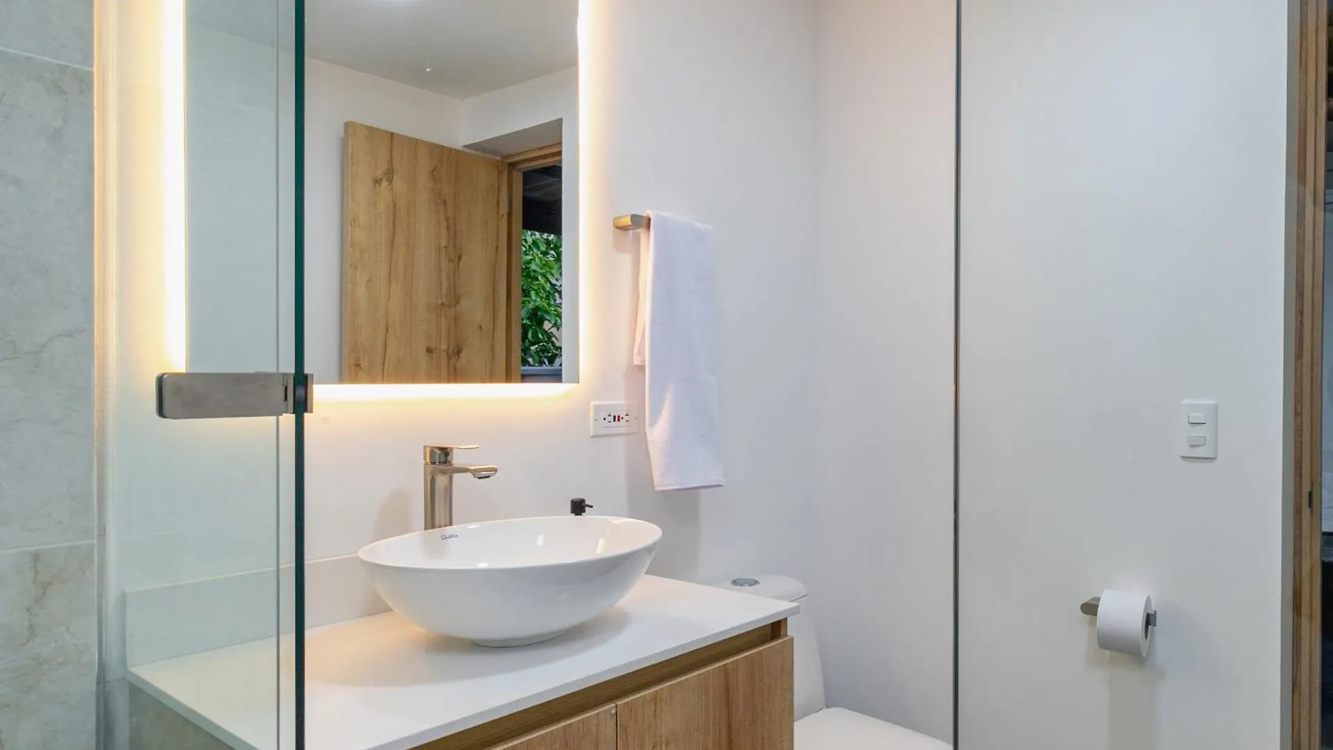 B3 4Br Poblado Penthouse Wit Ac And Jacuzzi Apartment Medellin