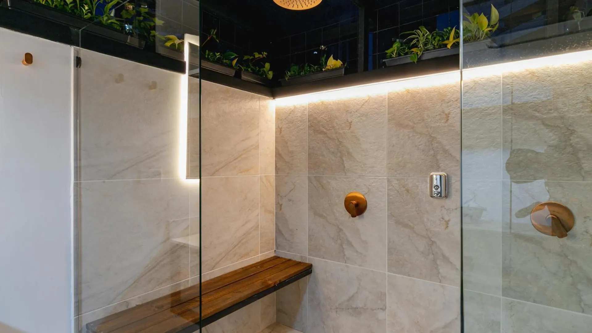 B3 4Br Poblado Penthouse Wit Ac And Jacuzzi Apartment Medellin