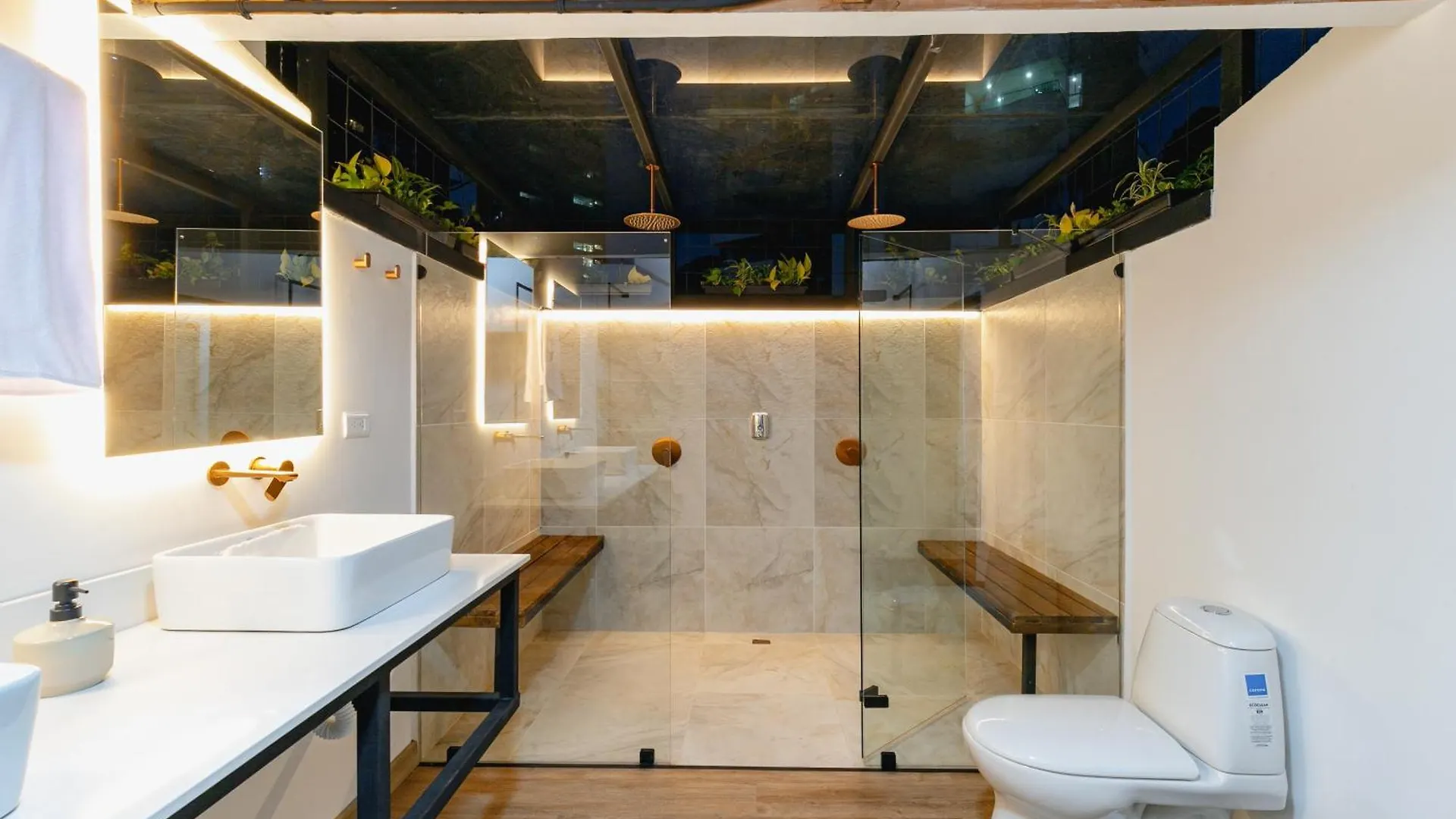 B3 4Br Poblado Penthouse Wit Ac And Jacuzzi Apartment Medellin
